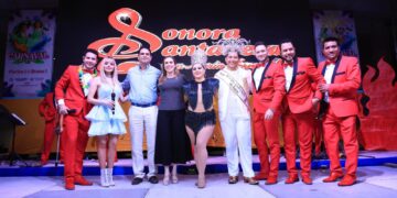 Celebra Isla Mujeres con éxito la “Noche de Aire” en el Carnaval 2025 con la presentación de la Sonora Santanera