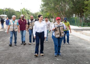 Con la pavimentación de la avenida Mayapan, Estefanía Mercado cumple a los habitantes de Tumben Chilam