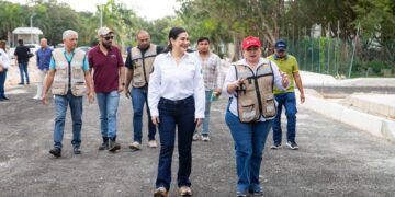 Con la pavimentación de la avenida Mayapan, Estefanía Mercado cumple a los habitantes de Tumben Chilam