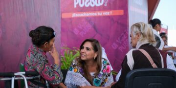 Mara Lezama acerca el gobierno a los habitantes de Puerto Aventuras, a través de la audiencia “La Voz del Pueblo”