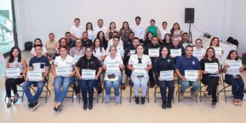 Blanca Merari destaca importancia de la capacitación para mejorar en el servicio público