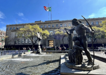 Confirma SCJN multa millonaria a bancos por prácticas monopólicas