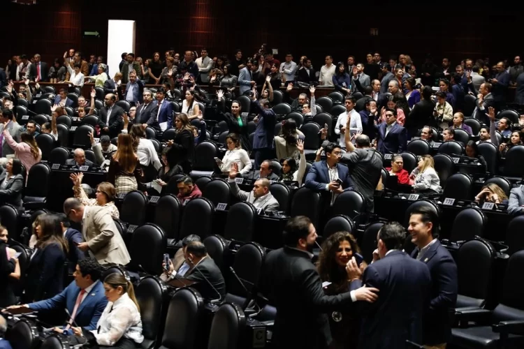 Diputados aprueban en lo general leyes secundarias de reforma energética