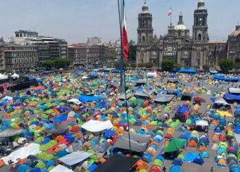 CNTE concluye protestas en CDMX y regresa al plantón en el Zócalo