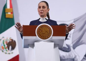 “Firma Claudia Sheinbaum iniciativas de reforma para combatir desaparición”