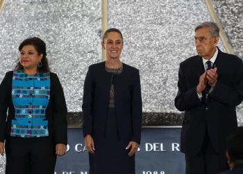 Promulga Claudia Sheinbaum leyes secundarias que sepultan reforma energética neoliberal