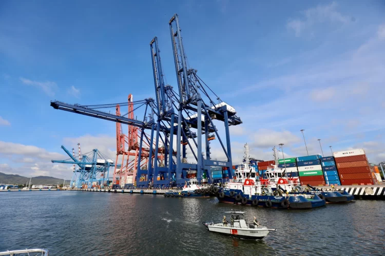 Claudia Sheinbaum y gobernadores de la 4T se reunen para hablar sobre IMSS Bienestar y aranceles