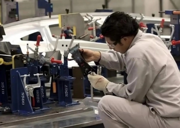 Sindicatos y empresas negocian la reducción de jornada laboral en CCT, señala AMPDT