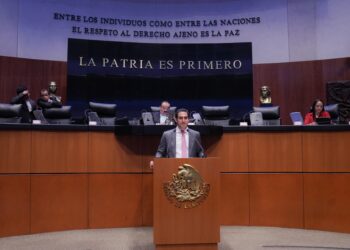 Inician Mara Lezama y Atenea Gómez la entrega 2025 del Programa Isleña de Corazón