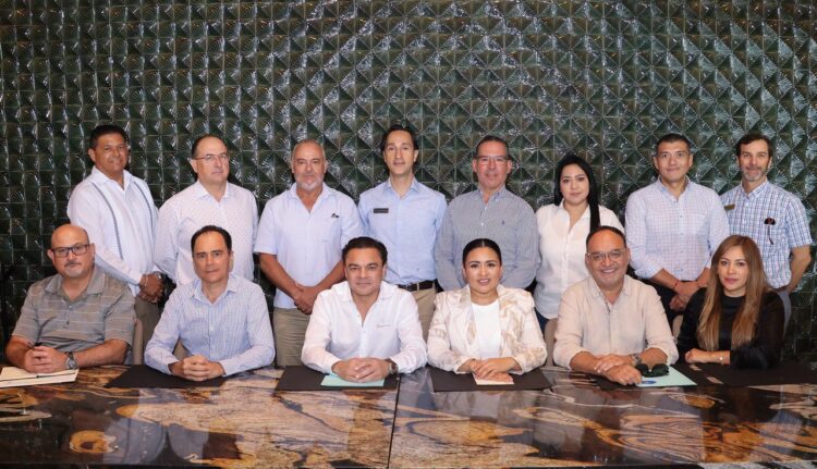 Analizan Blanca Merari y empresarios hoteleros acciones de fortalecimiento al destino