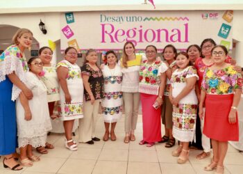 Celebran Desayuno Regional a beneficio de las Casas del Adulto Mayor en Isla Mujeres