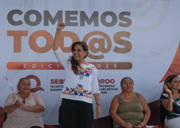 Mara Lezama encabeza distribución de tarjetas y paquetes alimentarios del programa “Comemos Tod@s” en Cancún