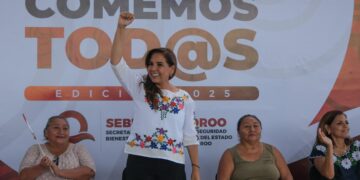 Mara Lezama encabeza distribución de tarjetas y paquetes alimentarios del programa “Comemos Tod@s” en Cancún