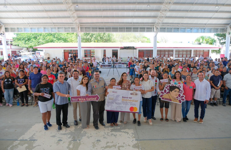 Concluye Mara Lezama entrega de tarjetas de la beca “Rita Cetina”