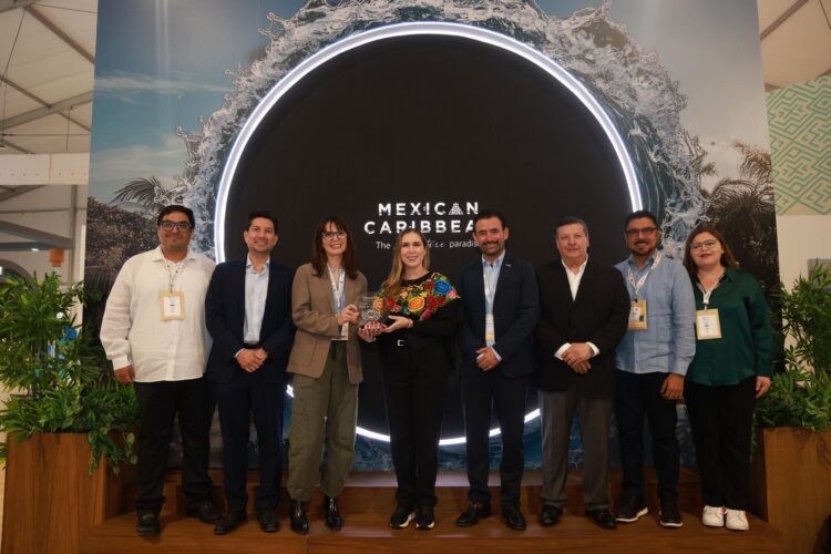 Galardonan a Playa Norte de Isla Mujeres en el marco del Tianguis Turístico de México