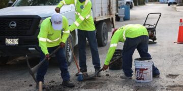 Fortalece gobierno de Isla Mujeres seguridad vial con el Programa Permanente de Bacheo