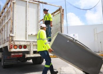 Se suma Isla Mujeres a Estrategia Nacional contra el Dengue y otras Arbovirosis con jornada de nebulización y descacharrización