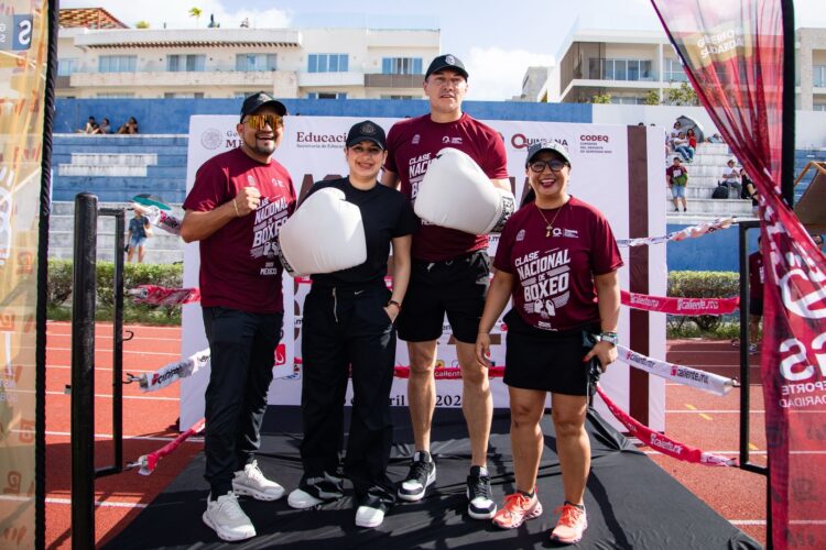Participan Estefanía Mercado y más de 2 mil playenses en Clase Nacional de Box
