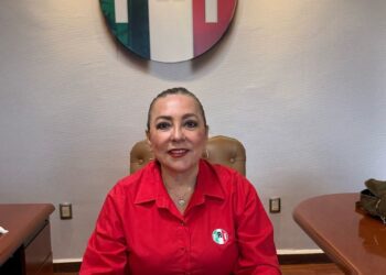 Titulación gratuita para estudiantes destacados de licenciatura, propone PRI