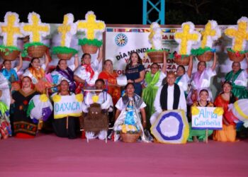 Con arte y tradición, familias de Isla Mujeres disfrutan del Festival Cultural