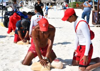 Refuerzan capacitación a elementos de Bomberos y de Protección Civil de Puerto Morelos