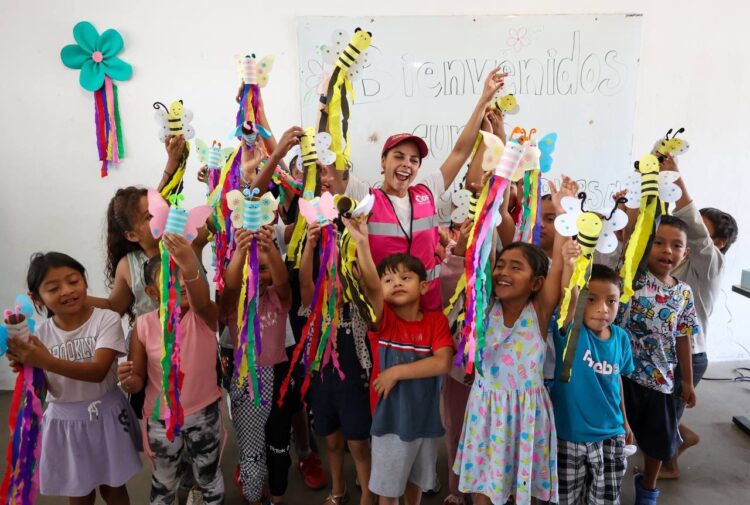 Ana Paty Peralta trabaja por las y los niños de Cancún