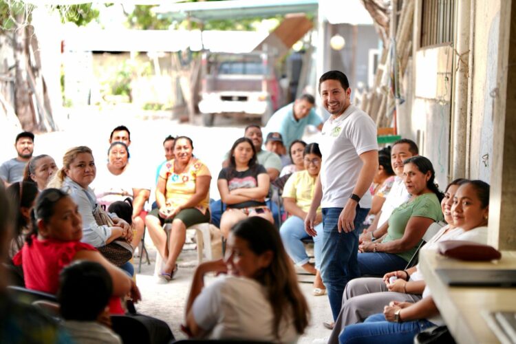 Se reúne Renán Sánchez con la familia Verde en Bacalar