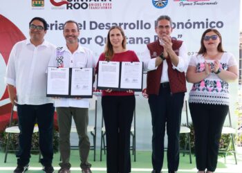 Impulsan en Isla Mujeres bienestar de familias isleñas con Feria de Desarrollo Económico por Quintana Roo