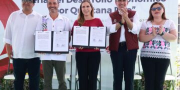 Impulsan en Isla Mujeres bienestar de familias isleñas con Feria de Desarrollo Económico por Quintana Roo