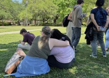 Sin reporte de mexicanos afectados por tiroteo en Universidad de Florida: SRE