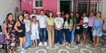 Realizan Karen Castrejón y Renán Sanchéz afiliaciones en Playa del Carmen al PVEM