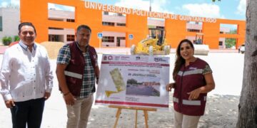 Mara Lezama inicia rucción de amplio estacionamiento en la Universidad Politécnica de Quintana Roo