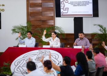 Aprueba Cabildo de Playa del Carmen reubicación de paraderos y fortalece participacion ciudadana
