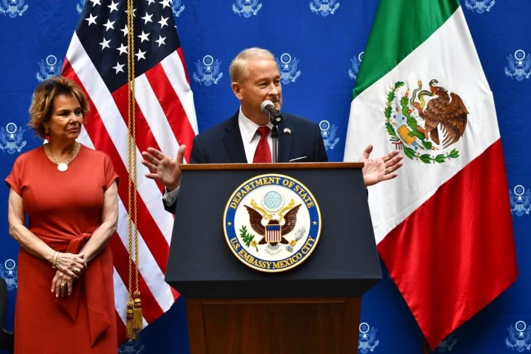 Ronald Johnson reconoce que México ha mostrado creciente cooperación en seguridad