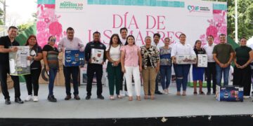 Blanca Merari celebra a mamás trabajadoras del Ayuntamiento de Puerto Morelos