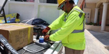 Atenea Gómez fortalece servicio de Alumbrado Público con entrega de nueva grúa