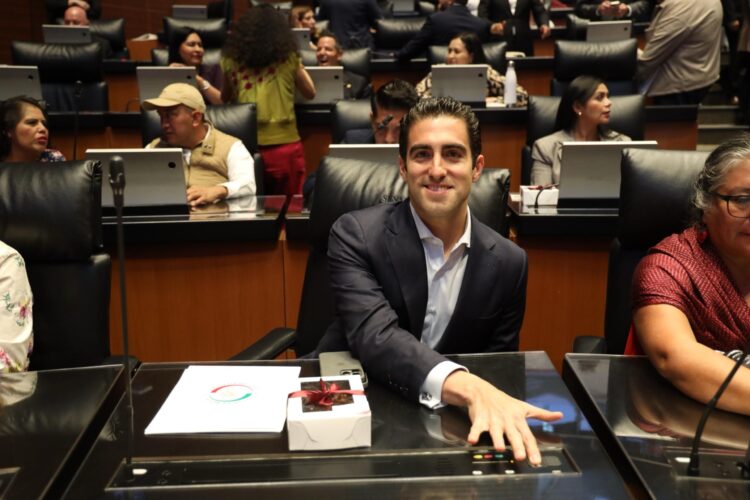 Gino Segura propone  incluir Cozumel en estímulos fiscales de la frontera sur