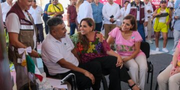 Mara Lezama transforma la vida a 680 personas a través de la audiencia pública La Voz del Pueblo en Isla Mujeres