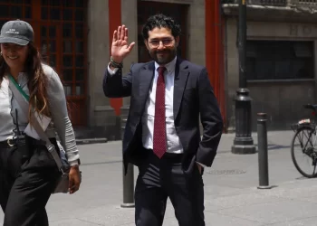 Claudia Sheinbaum anuncia transición hacia jornada laboral de 40 horas