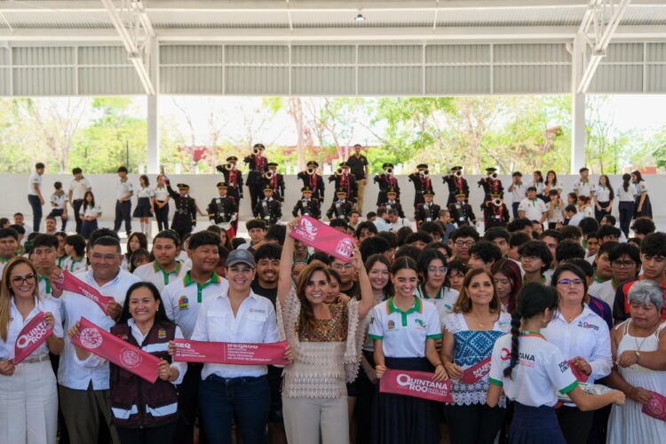Mara Lezama fortalece infraestructura educativa y deportiva en el CECyTE Playa del Carmen II