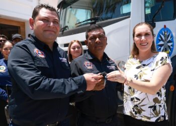 Refuerza Atenea Gómez capacidad de respuesta con nueva pipa para Protección Civil