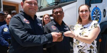 Refuerza Atenea Gómez capacidad de respuesta con nueva pipa para Protección Civil