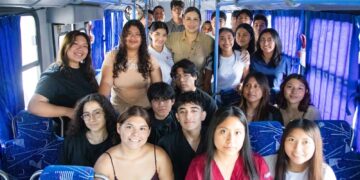 Inaugura Estefanía Mercado paradero que transforma la vida estudiantil en Playa del Carmen