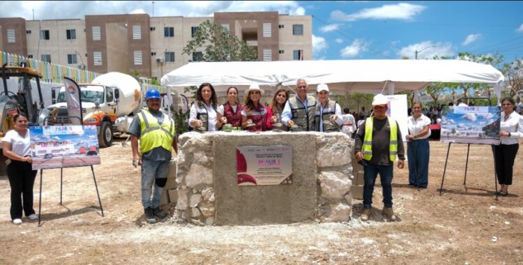 Mara y Veronica Lezama colocan primera piedra del Centro Comunitario DIF-PILARES en Cancún