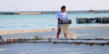 Se consolida Playa Norte como orgullo de Isla Mujeres con acciones de limpieza y reconocimiento internacional