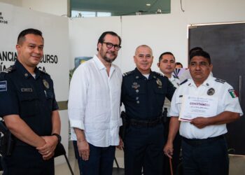 Fortalece Estefanía Mercado la atención turística con una policía más profesional, con rostro humano y bilingüe