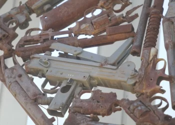 Congresistas urgen a reforzar el combate al tráfico de armas hacia México