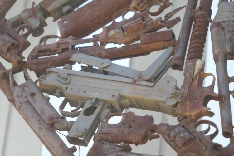 Congresistas urgen a reforzar el combate al tráfico de armas hacia México