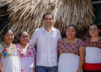 Impulsa Gino Segura la zona maya promoviendo la justicia social