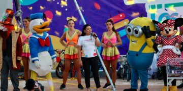Con gran diversión festeja Blanca Merari a las niñas y niños de Leona Vicario